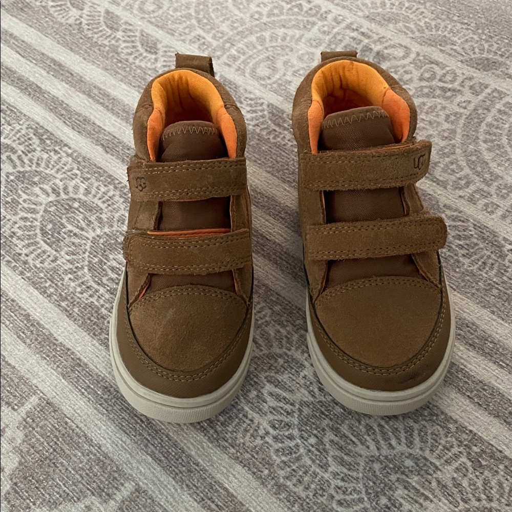 Ugg suede brown Velcro Rennon II Weather Sneaker